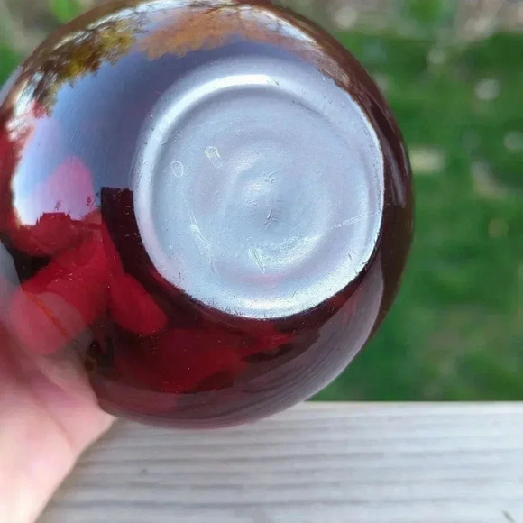 Ruby Red round  vase - Picture 4 of 7